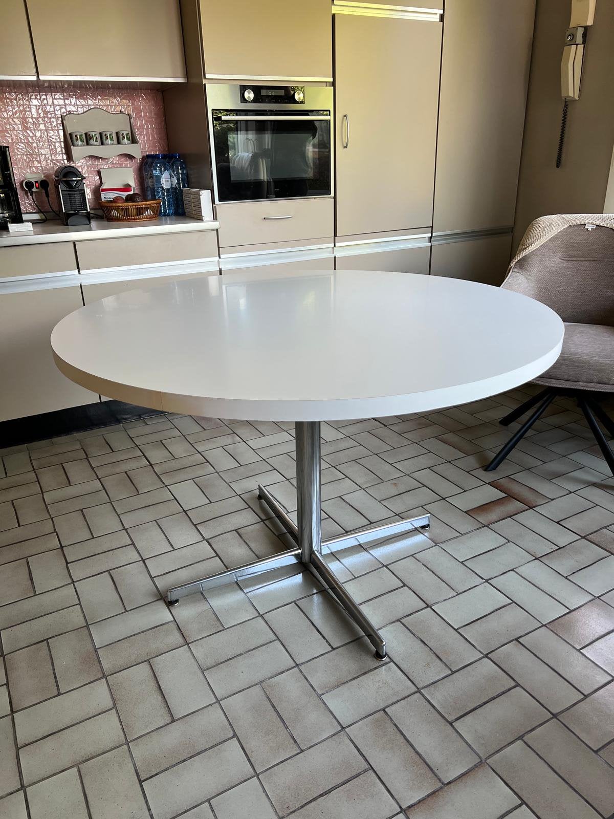 Keukentafel rond, Ophalen, Gebruikt