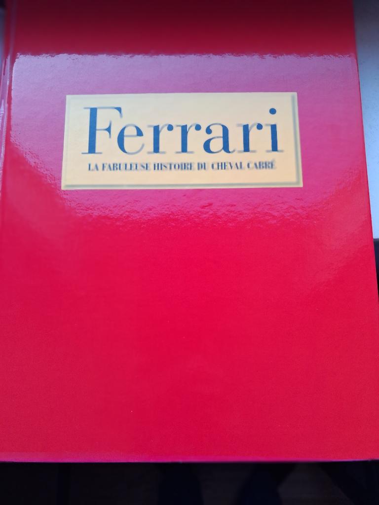 Livre Ferrari, Boeken, Auto's | Boeken, Ophalen of Verzenden, Zo goed als nieuw, Ferrari