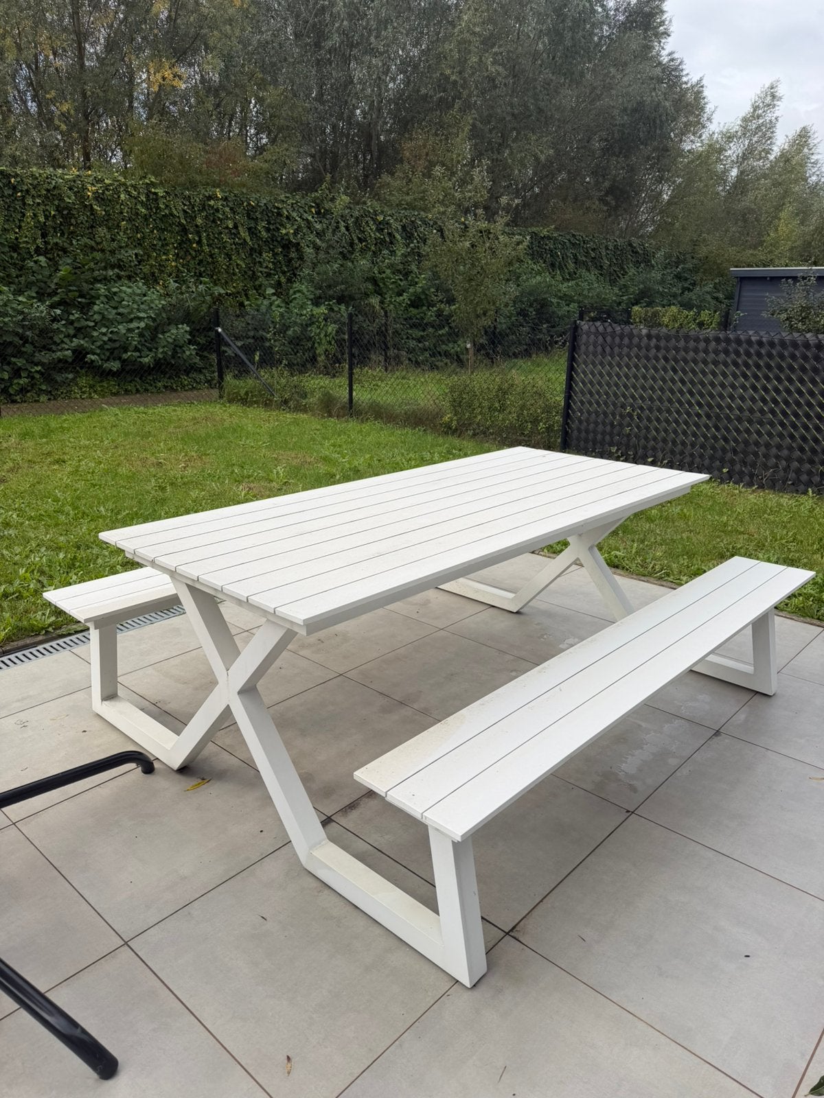 White outdoor table for 8 people, Immo