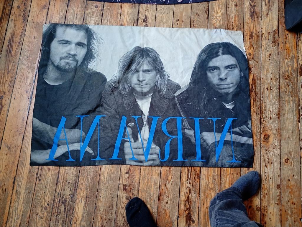 Drapeaux : Pink, Floyd, The Wall et Nirvana, Enlèvement, Comme neuf, Affiche, Œuvre d'art ou Peinture