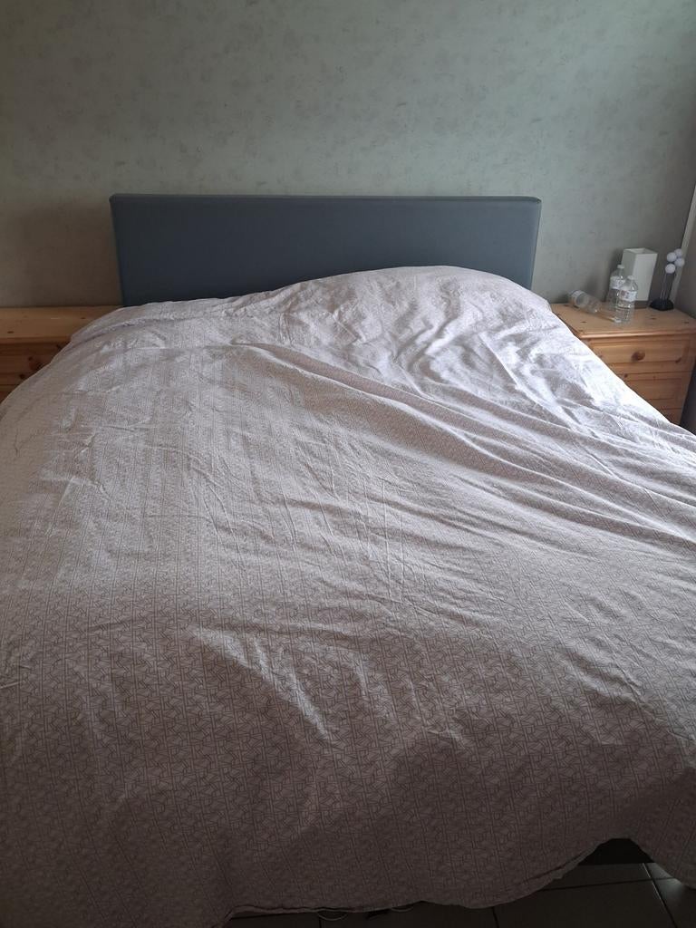 Bed van 160 cm gratis af te halen, Enlèvement, 90 cm