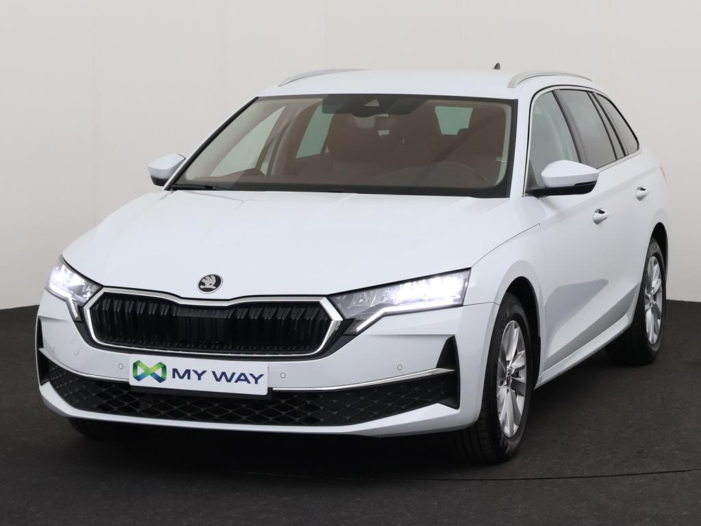 Skoda Octavia Combi Octavia Combi 1.5 TSI eTec MHEV Corporat, Auto's, Automaat, 116 g/km, Wit, Break