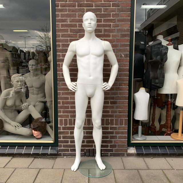 mannequin paspop etalagefiguur etalagepop met armen in zij, Kleding | Heren, Overige Herenkleding, Ophalen of Verzenden