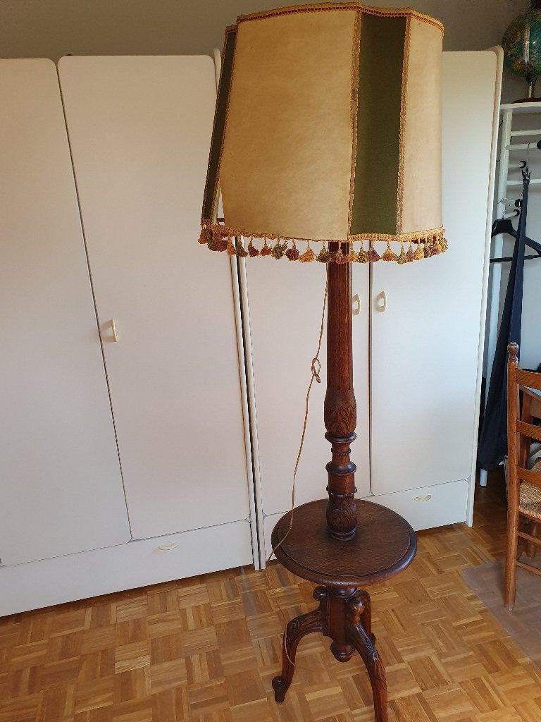 Vintage vloerlamp met tafeltje - hout gesculpteerd, Antiek en Kunst, Ophalen