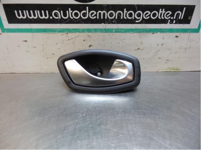 Poignée portière 4portes avant droite d'un Renault Megane, Renault, -, 3 mois de garantie, Utilisé