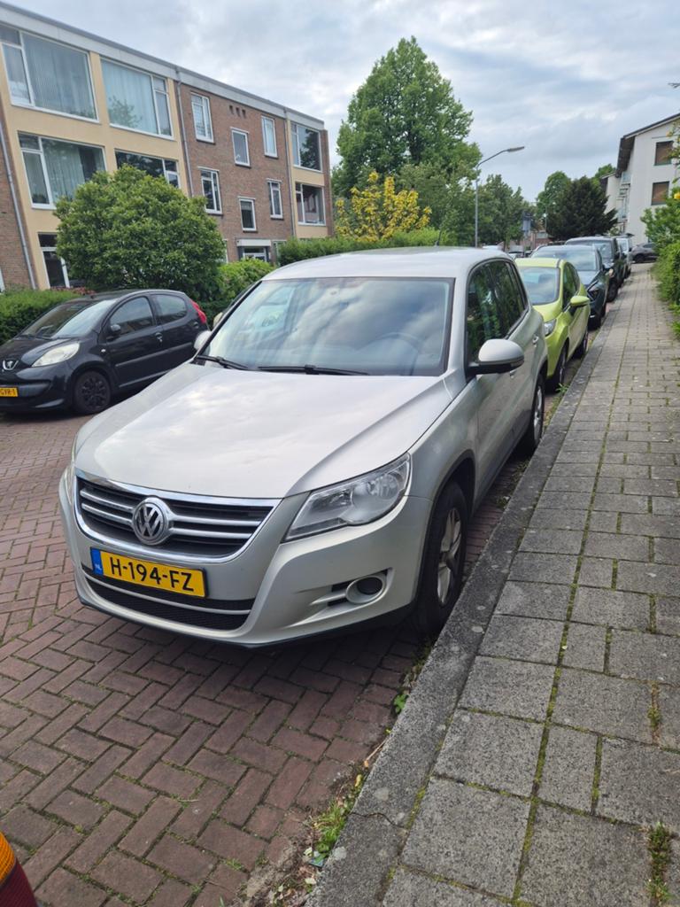 Volkswagen Tiguan 1.4 TSI 110KW 2010 Grijs, Auto's, Grijs, Particulier, SUV of Terreinwagen, 1390 cc