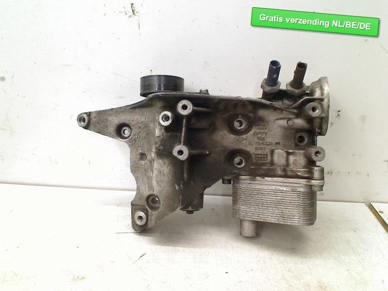BOITIER FILTRE HUILE met koeler Golf VI (5K1) (06J903143AH), Volkswagen, Volkswagen AG, Utilisé, Kundenbetreuung@volkswagen.de