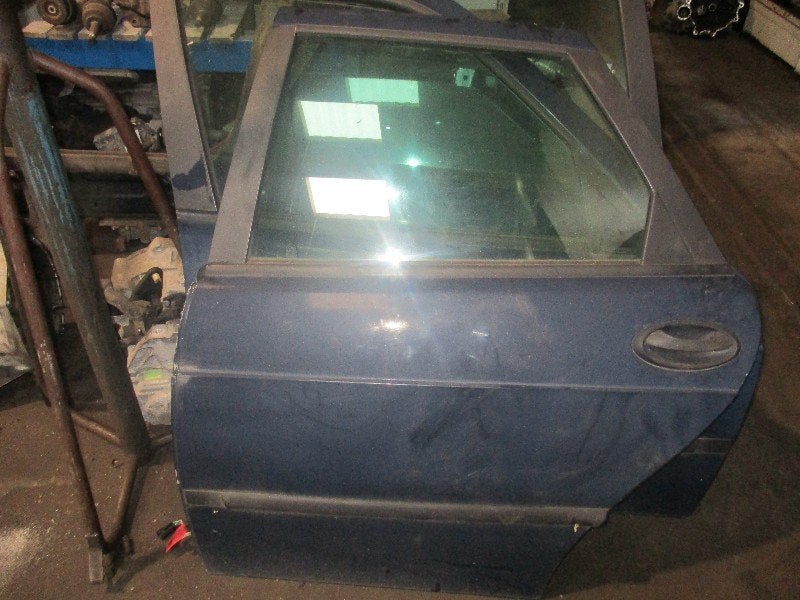 PORTE GAUCHE ARRIÈRE Saab 900 II (01-1993/02-1998), Arrière, Saab-de-info@saabgroup.com, Marienbergstraße  96
90411  Nürnberg, DE