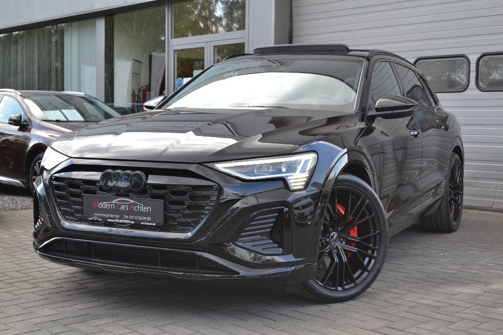 Audi Q8 E-Tron 55 * 114kWh * 408 PK * Leder * S-Line * Pano, Auto's, Automaat, Dealer onderhouden, 1800 kg, Leder