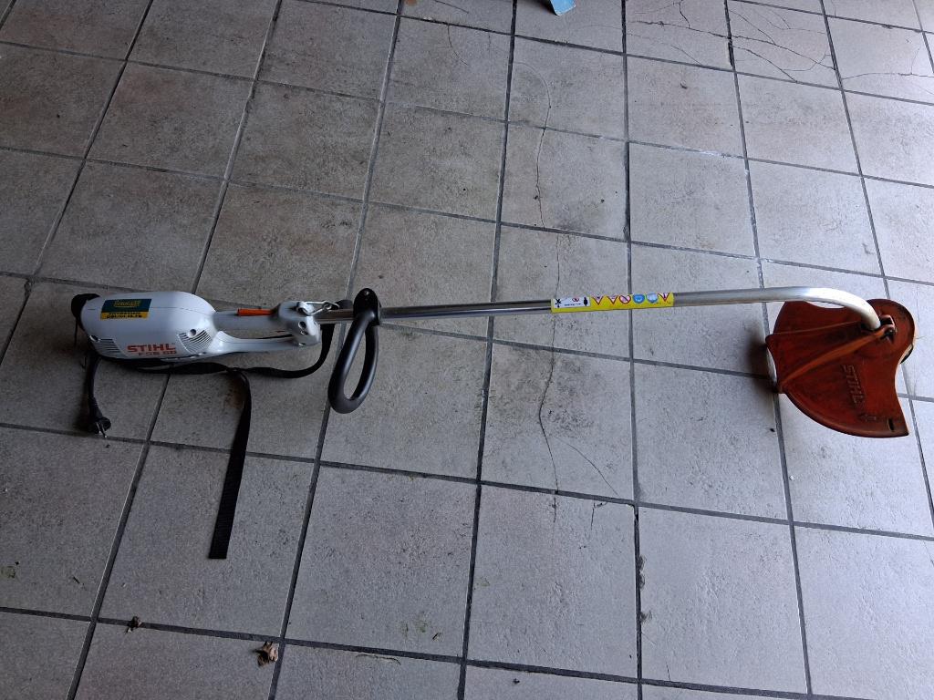 Coupe-bordure électrique, Ophalen, Stihl, Gebruikt, 30 tot 50 cm