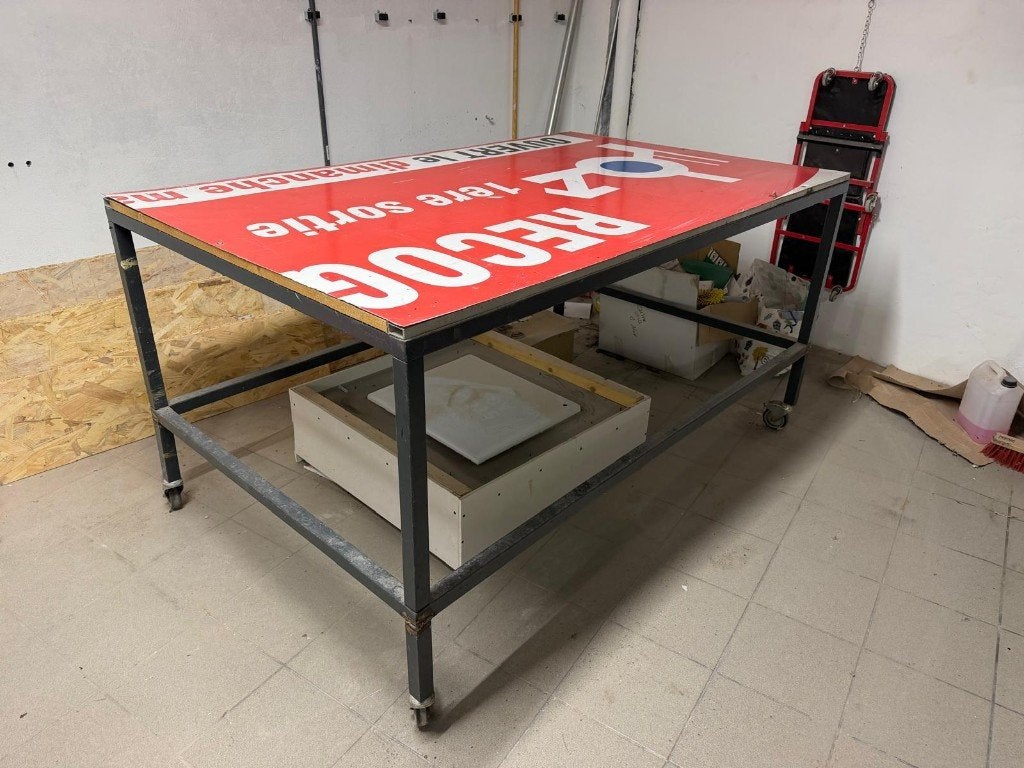 Etabli sur roulettes - Werkbank op wielen - 196x122cm, Bricolage & Construction, Établis, Enlèvement, Utilisé, 120 à 170 cm