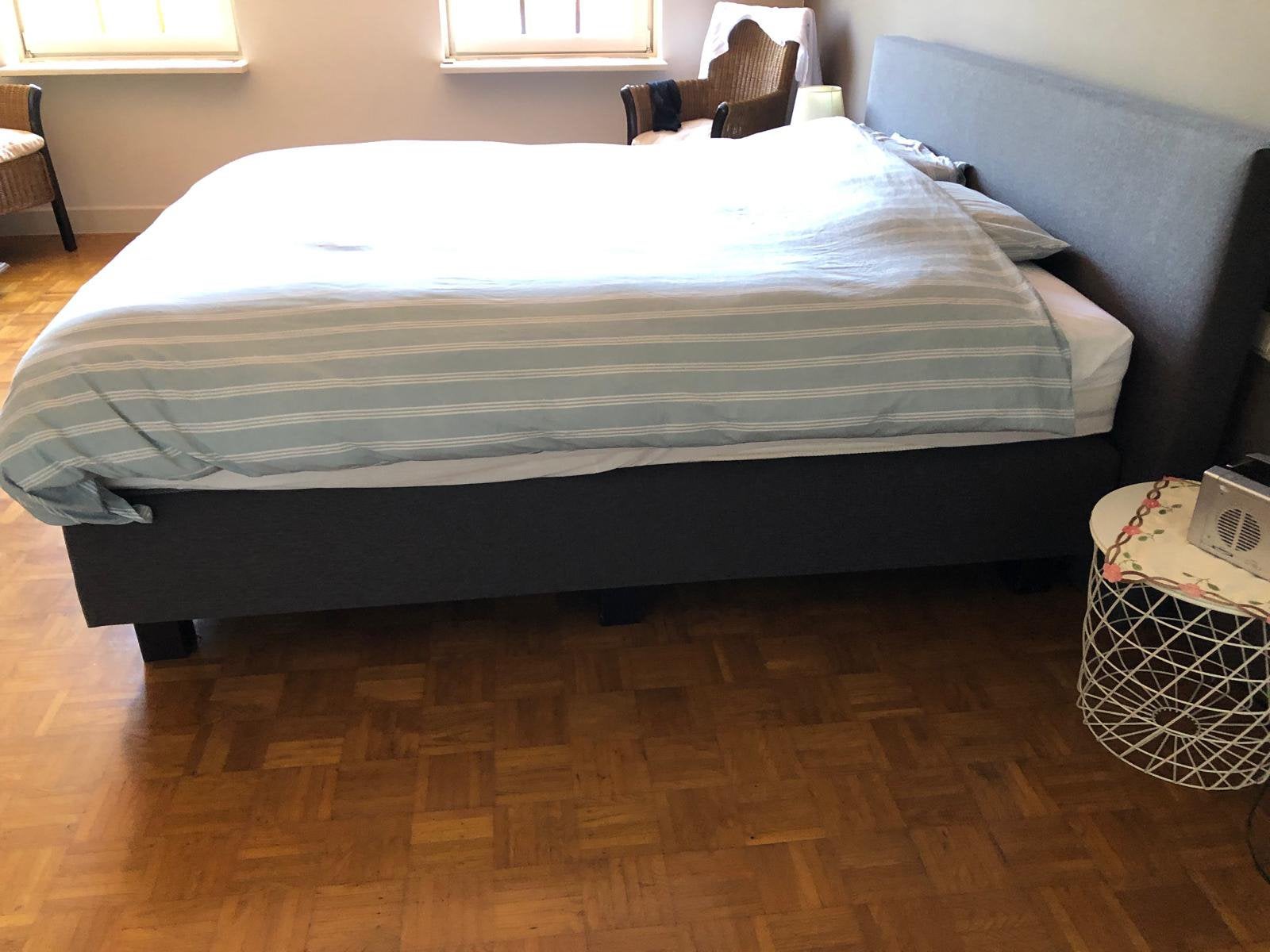Boxspring, Enlèvement, Comme neuf