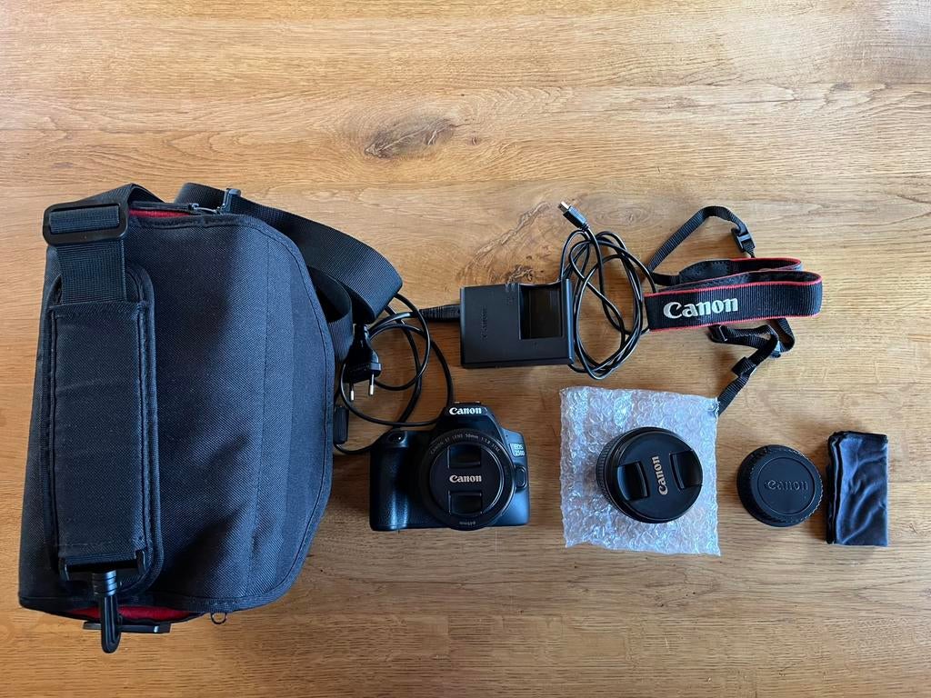Canon EOS 250D in TOPSTAAT met 2 lenzen, TV, Hi-fi & Vidéo, Appareils photo numériques, Enlèvement, Comme neuf, Canon