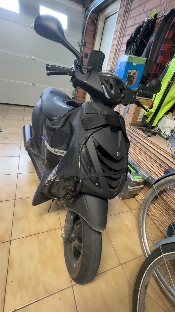 Zip 80cc, Vélos & Vélomoteurs, Zip, 80 cm³, Enlèvement, Utilisé