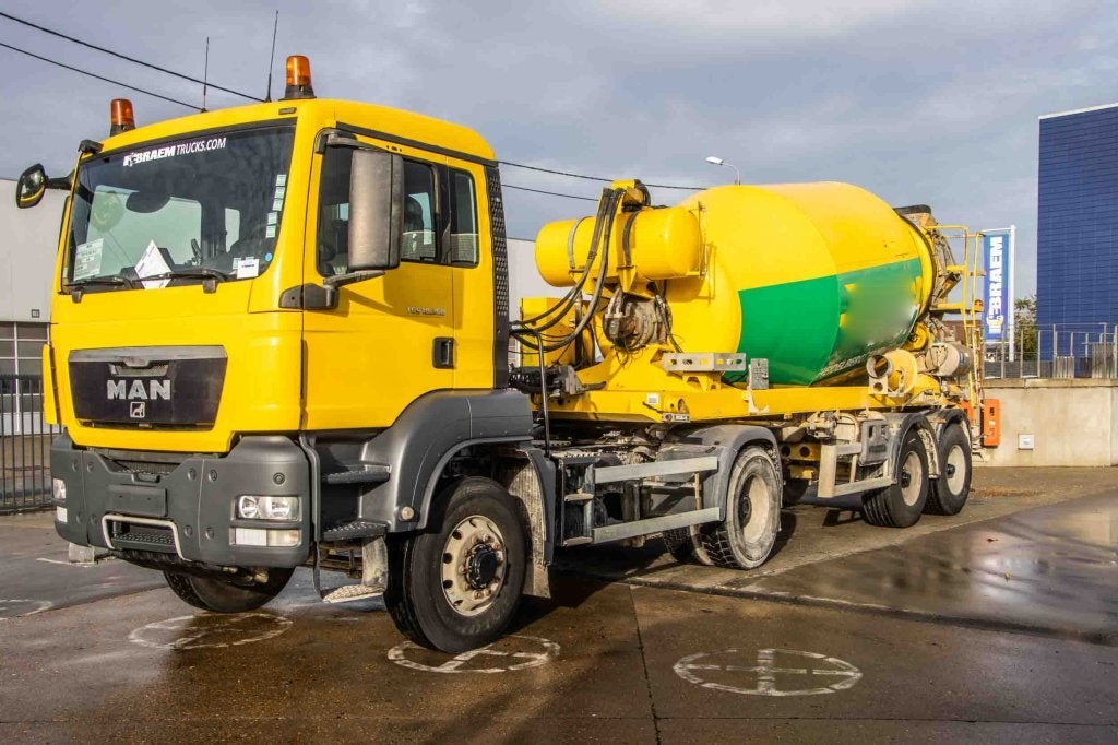 MAN TGS 18.360 BLS-4X4H+SEMI MIXER 10M3 (bj 2012), Euro 5, Achterwielaandrijving, 360 pk, Geel