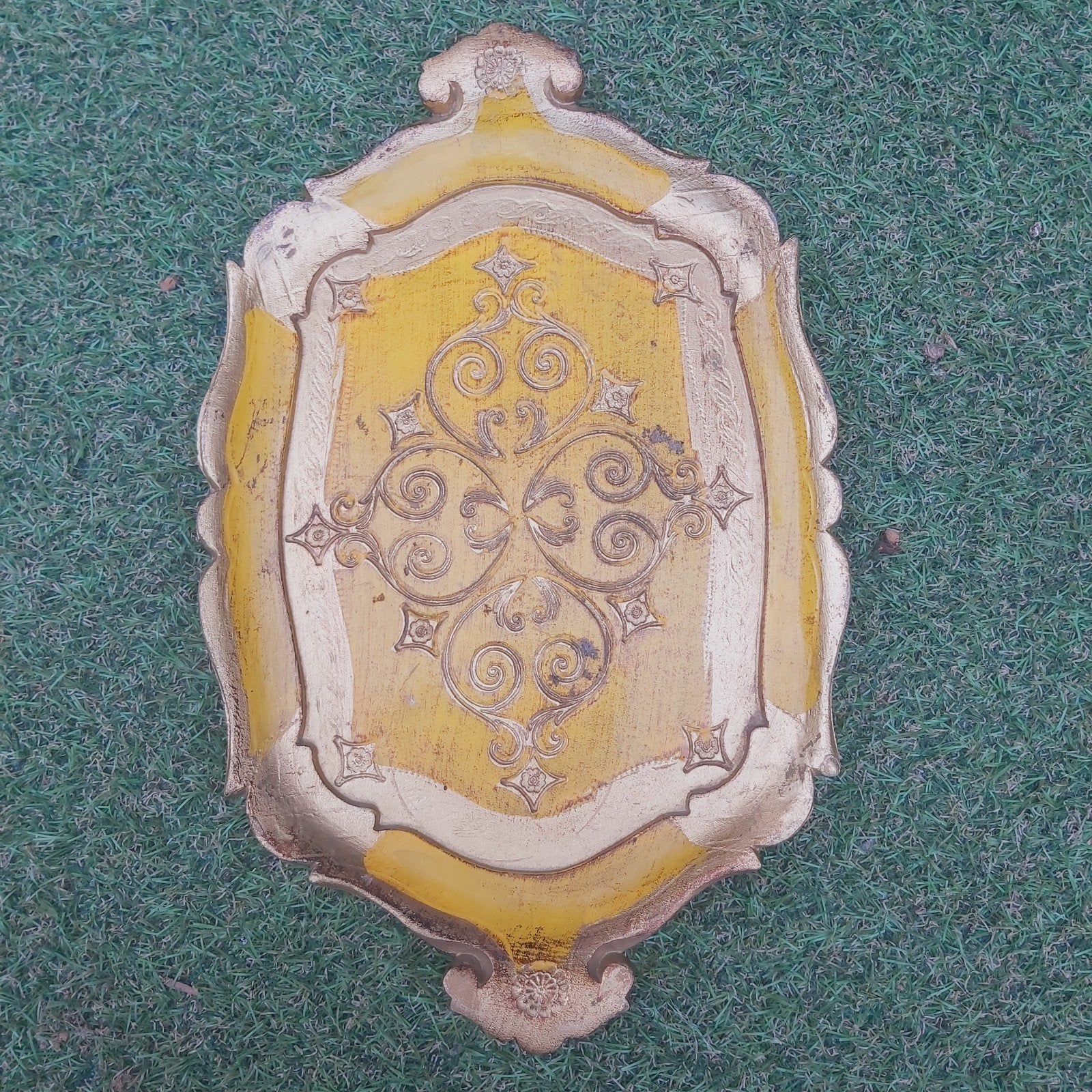 Florentijns dienblad, Ophalen