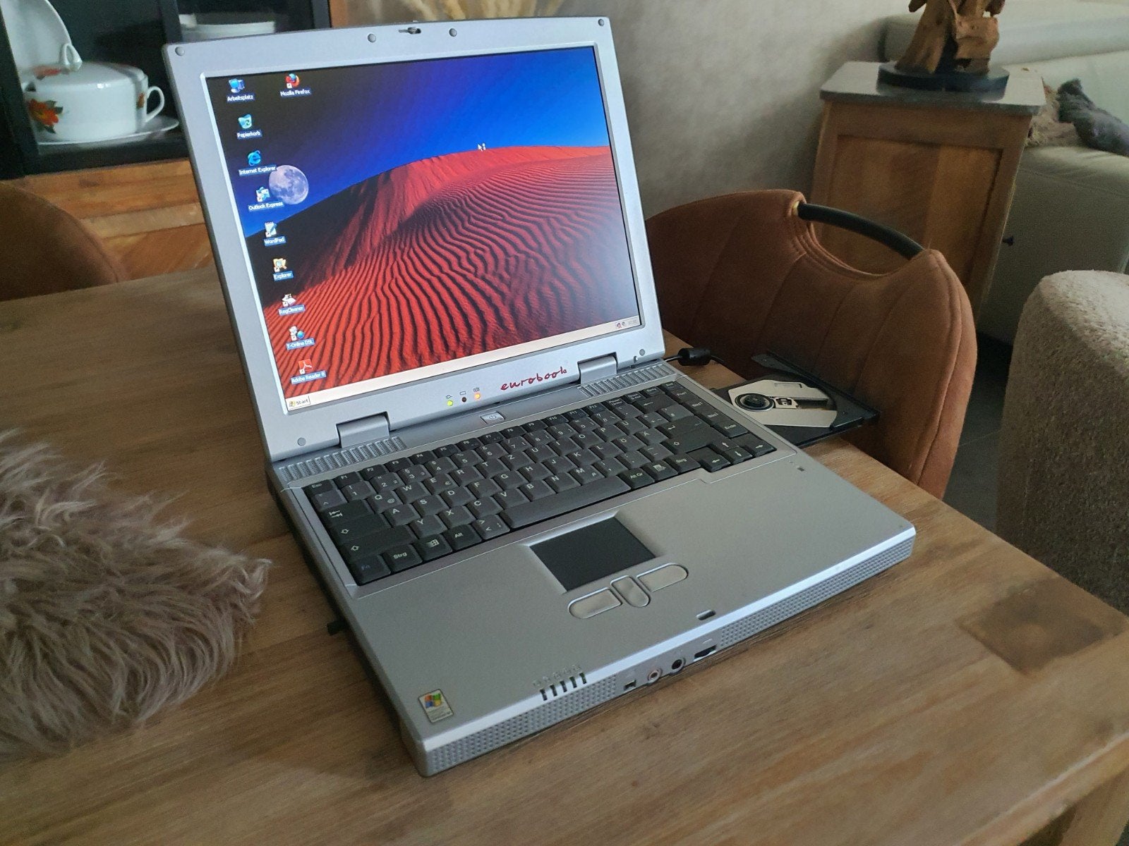 eurobook MBO 8375M Amd XP1800 win xp, Informatique & Logiciels, Enlèvement