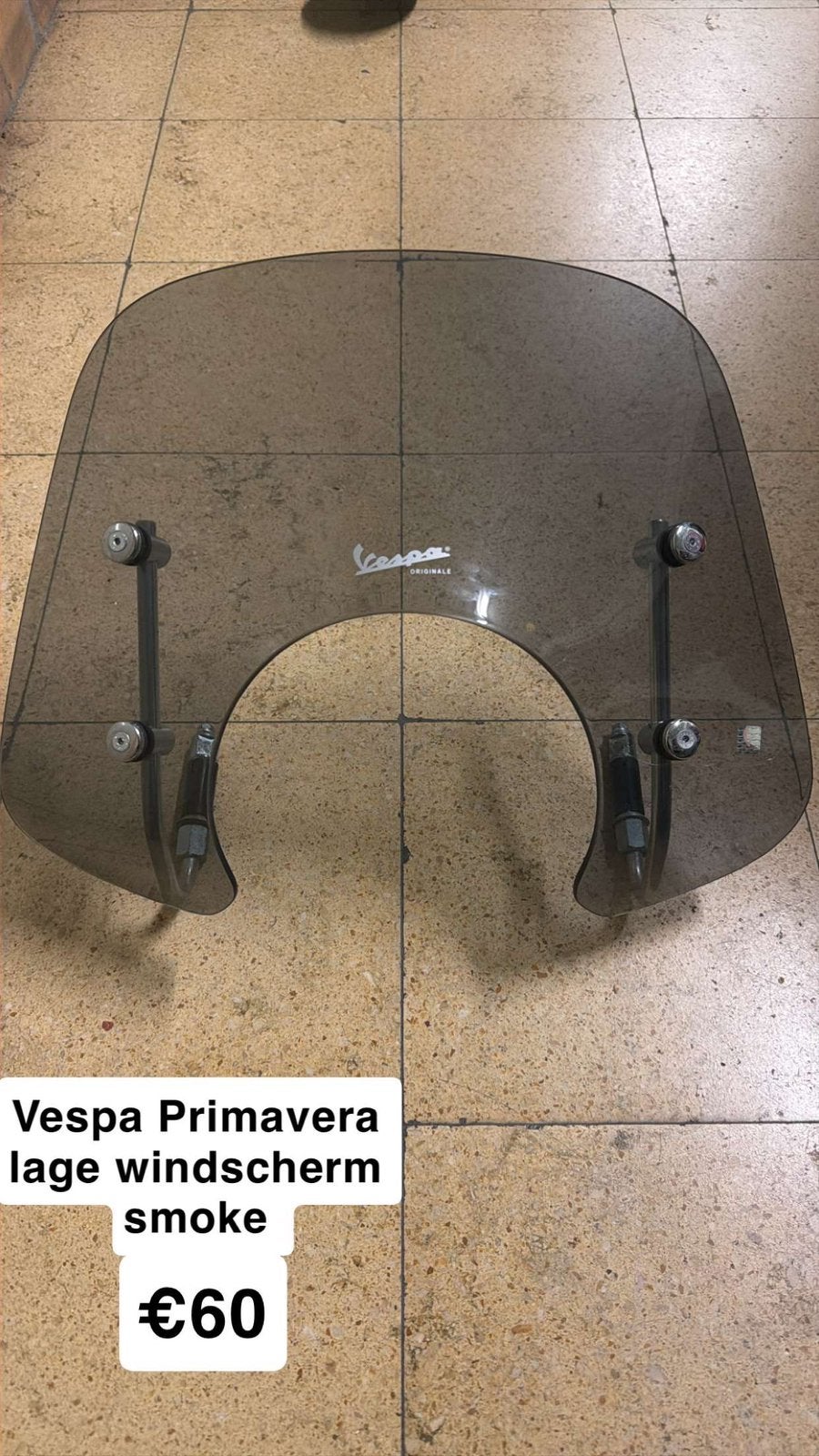 Vespa primavera laag smoke windscherm, Fietsen en Brommers, Ophalen, Zo goed als nieuw