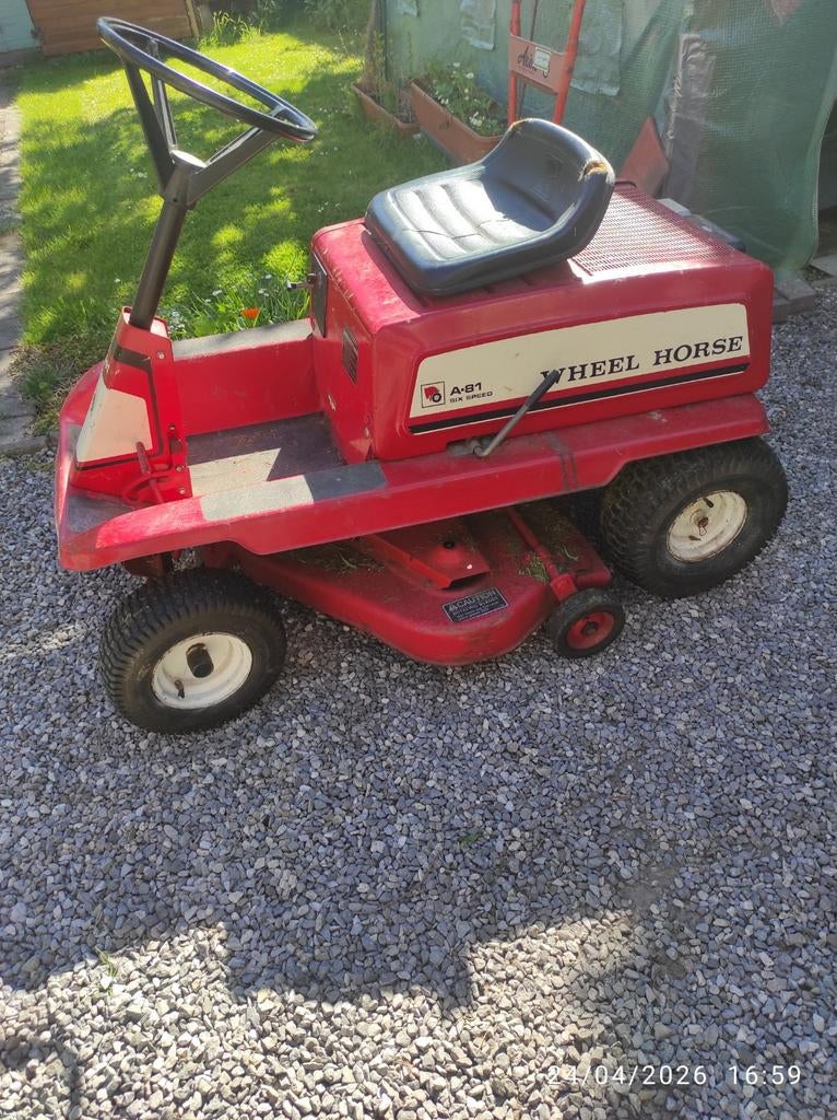 Tondeuse autoportée WHEEL HORSE A81, Jardin & Terrasse, Tondeuses autoportées, Vitesses