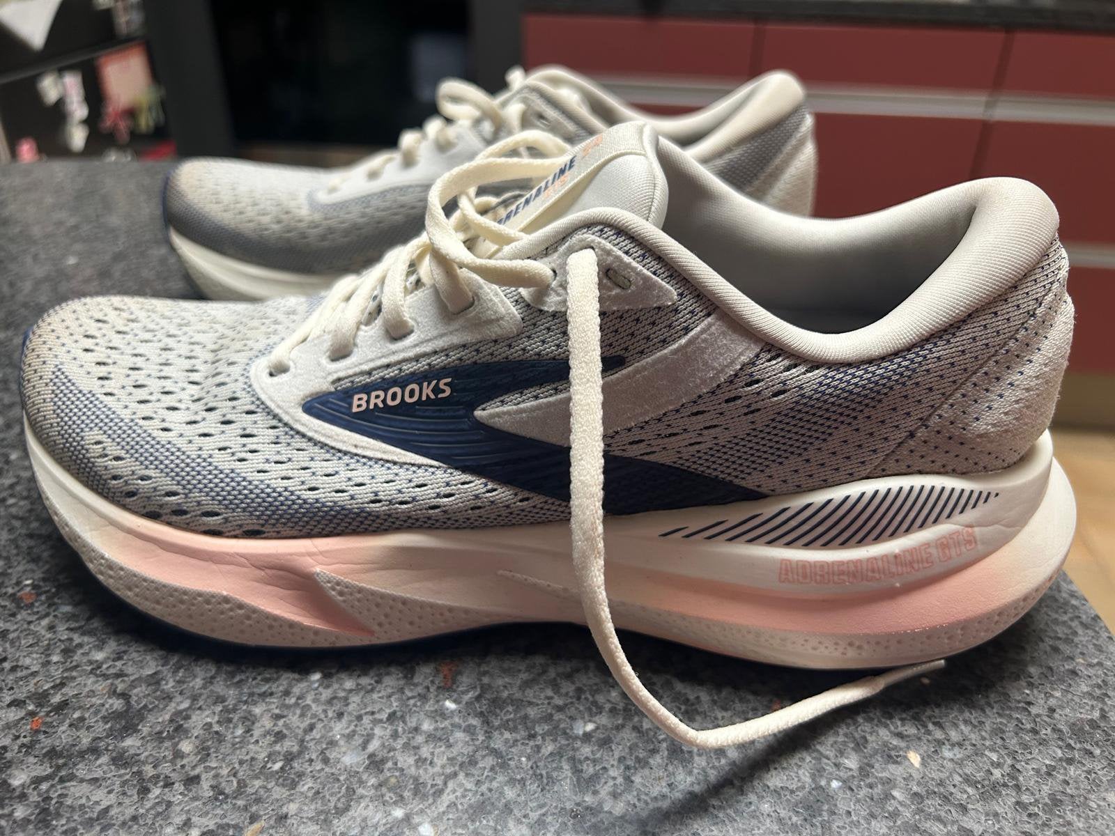 Brooks Adrenaline 24 GTS - EU 40 - Chaussure course femme, Enlèvement ou Envoi, Comme neuf