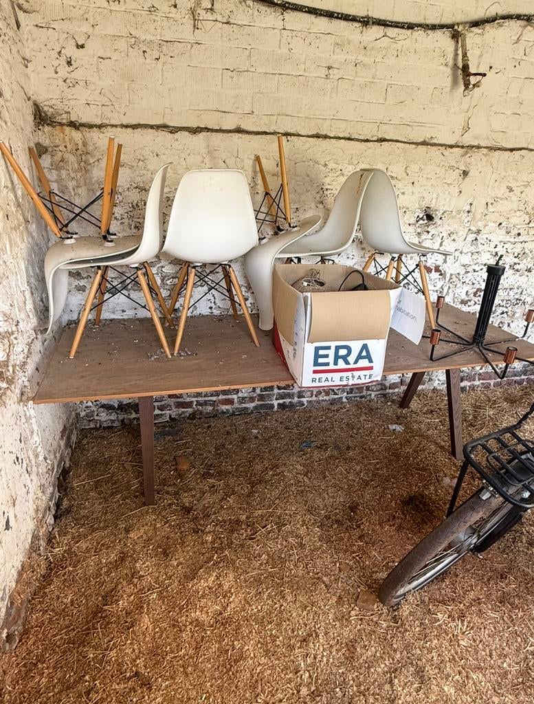 Gratis tafel, Enlèvement, Comme neuf