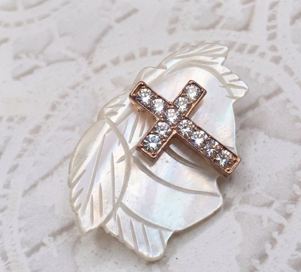 broche vintage parelmoer met kruisje en strass, Overige materialen, Wit, Minder dan 4 cm, Nieuw