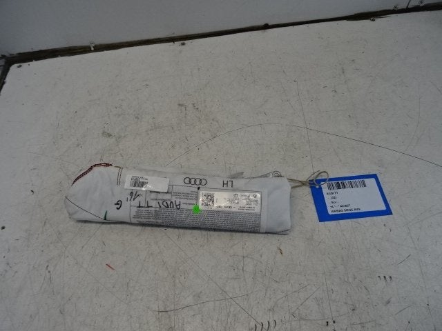 STOEL AIRBAG LINKS VOOR Audi TT (FV3 / FVP) (8S8880241F), Gebruikt, Mevr. I. Hauben, Audi, Rue de l'Espoir 34 34
4030  GRIVEGNÉE, BE