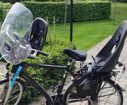Fietsenzitjes (voor+achter) Yepp Thule +adapters&windscherm, Voetsteuntjes, Yepp (Thule), Voorzitje, Ophalen