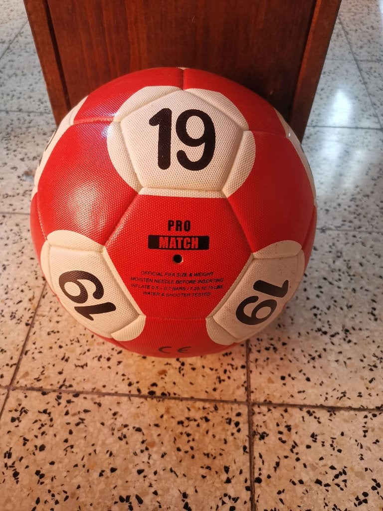 Ballon de foot Lotto officiel Red Devils (diables rouges)., Enlèvement ou Envoi, Neuf, Ballon