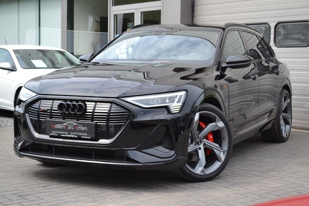 Audi Q8 E-Tron 55 "S-Line"  Leder, S-zetels, Memory, 22", Auto's, Automaat, Bi-Xenon koplampen, Leder, 5 zetels