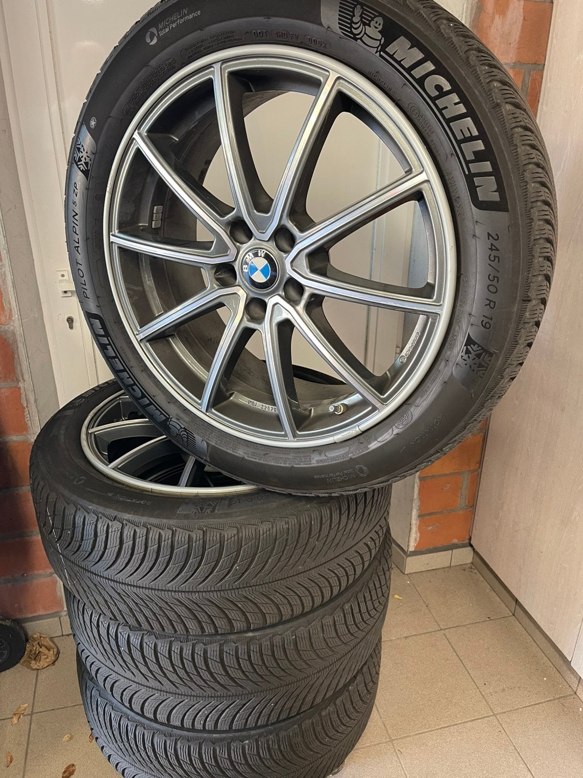 Velgen met nieuwe winterbanden, 245 mm, Banden en Velgen, Nieuw, Winterbanden
