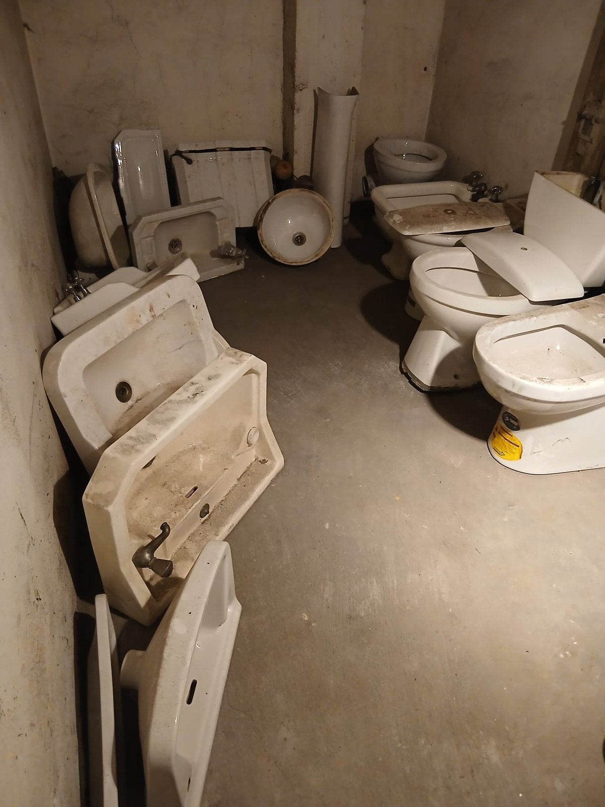 Lavabo en toiletten wc, Enlèvement