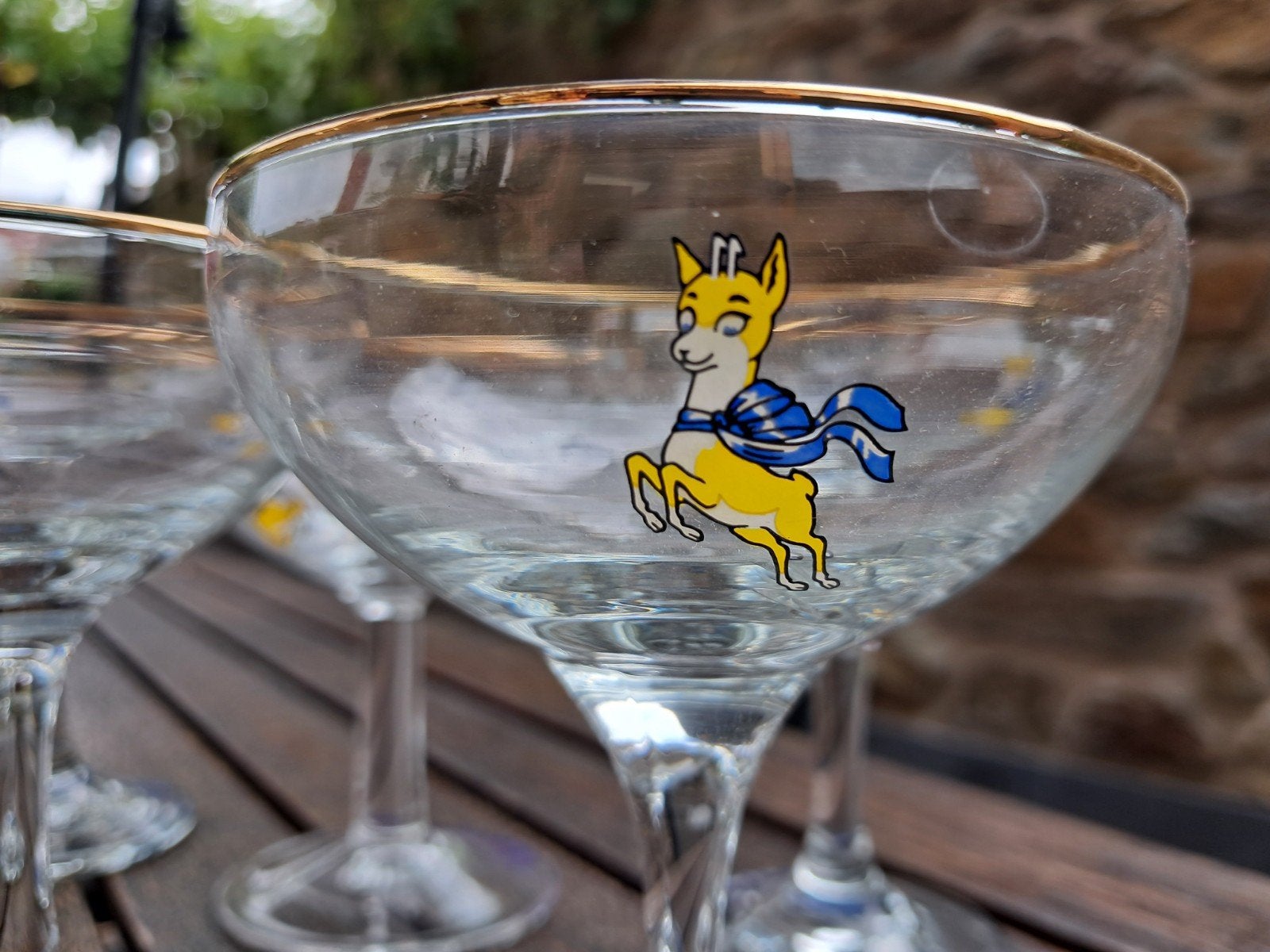 BABYCHAM coupes, Enlèvement