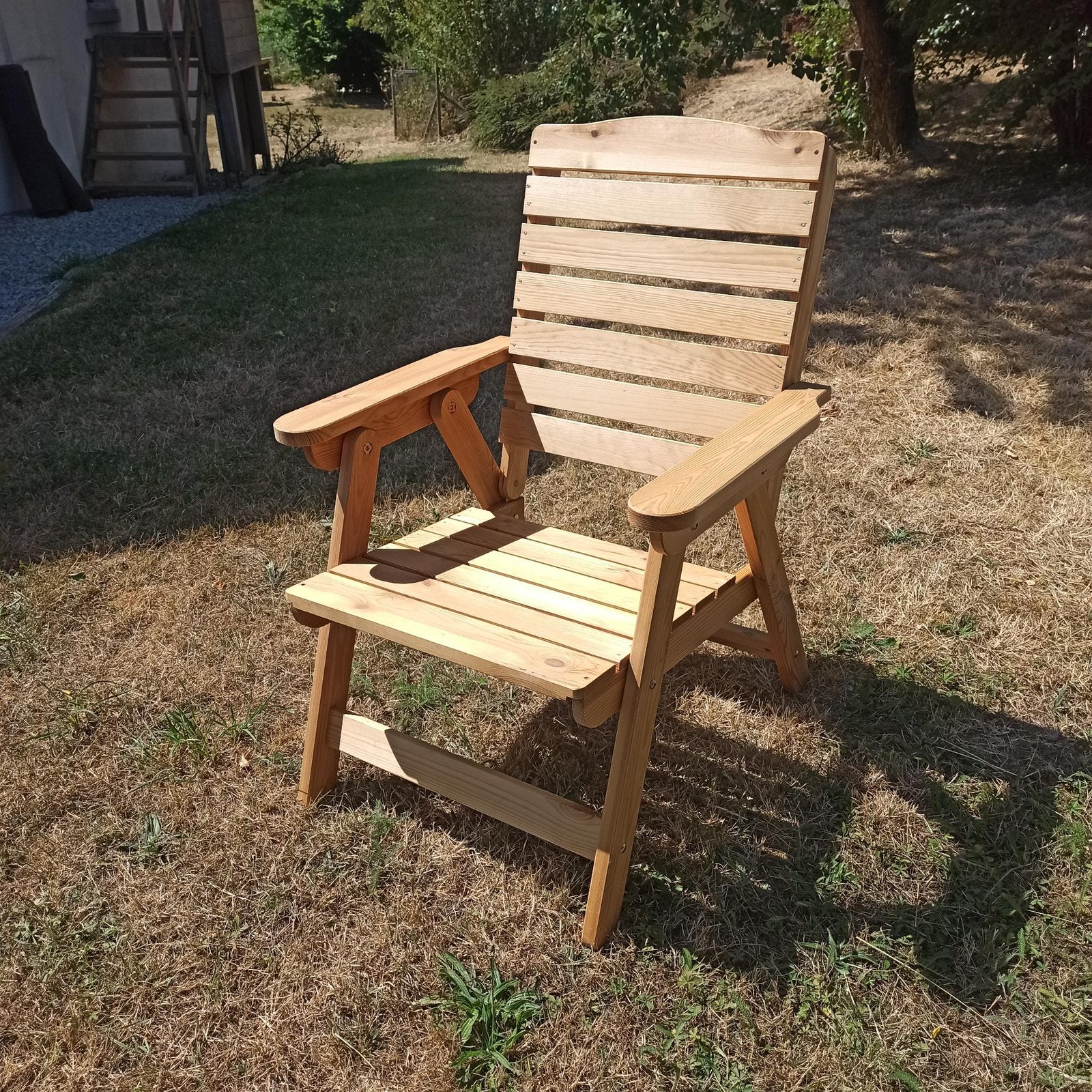 Deux sieges en bois de jardin et une table, Ophalen, Zo goed als nieuw, Hout