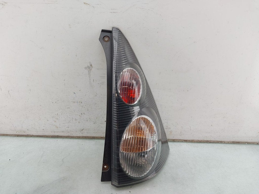 FEU ARRIÈRE DROIT Citroën C1 (|6351X8|815500H060|), Autos : Pièces & Accessoires, Éclairage, Citroën, Kontakt-citroen@citroen.com