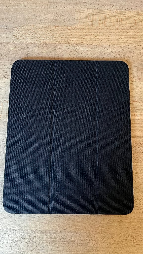 zwarte spigen urban fit hoes voor ipad pro 13inch, Computers en Software, Ophalen, 13 inch of meer, Spigen, Ipad pro 13inch