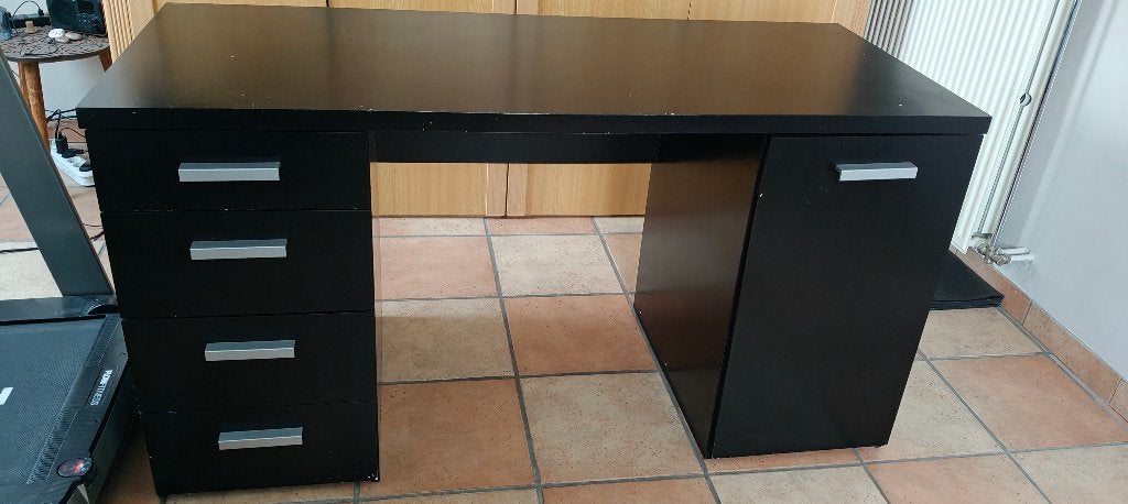 Bureau zwart 145x60x77 (GRATIS), Huis en Inrichting, Ophalen, Gebruikt, Hout, Met lades