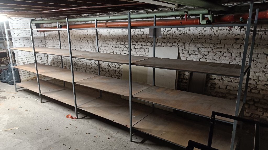 lange metalen stapelrek met vaste leggers, Ophalen, Gebruikt