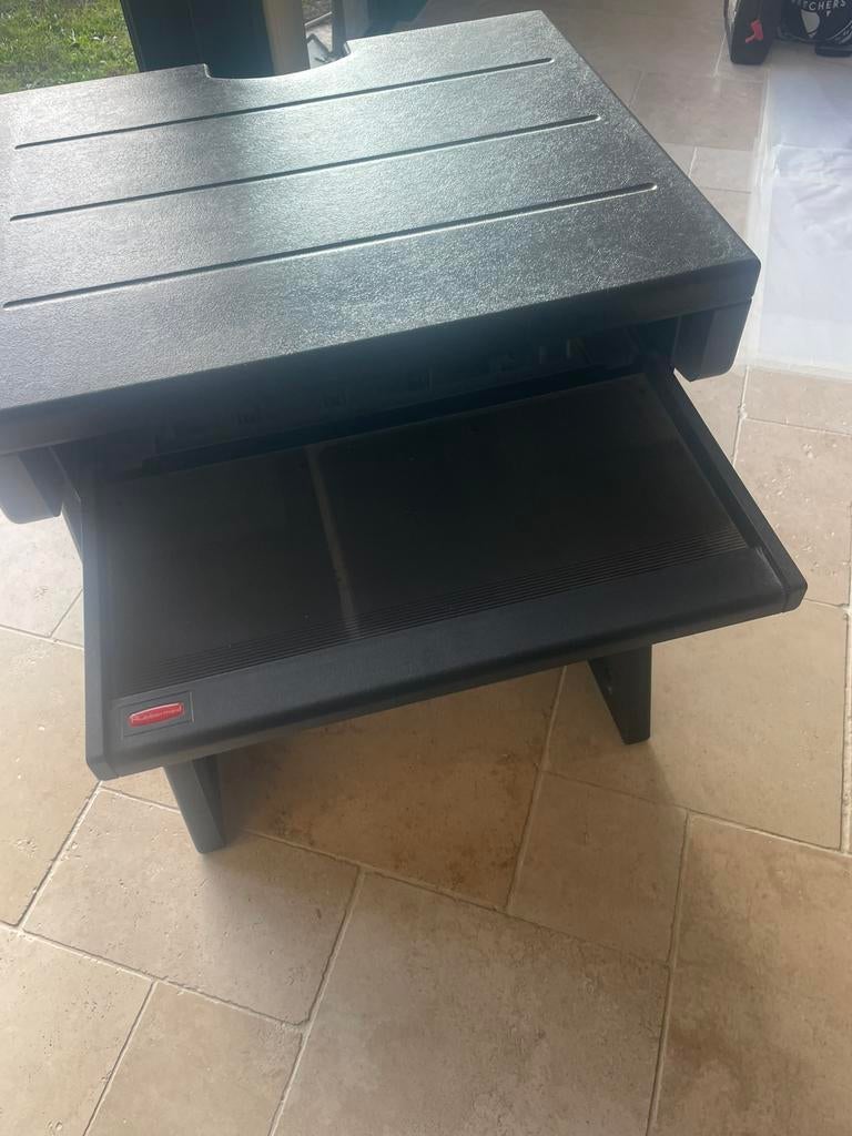 computertafel, Huis en Inrichting, Kasten | Computermeubels, Zo goed als nieuw, Kunststof, Ophalen