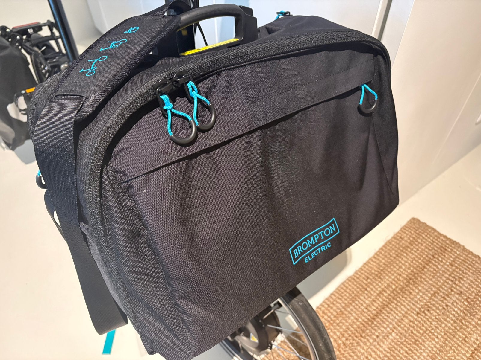 Brompton electric bag, Vélos & Vélomoteurs, Enlèvement ou Envoi, Comme neuf