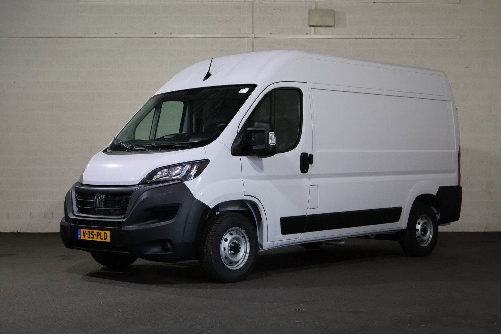 Fiat Ducato 2.2 MJ L2 H2 Airco BPM Vrij, Auto's, Bestelwagens en Lichte vracht, Wit, 231 g/km, Centrale vergrendeling, Handgeschakeld
