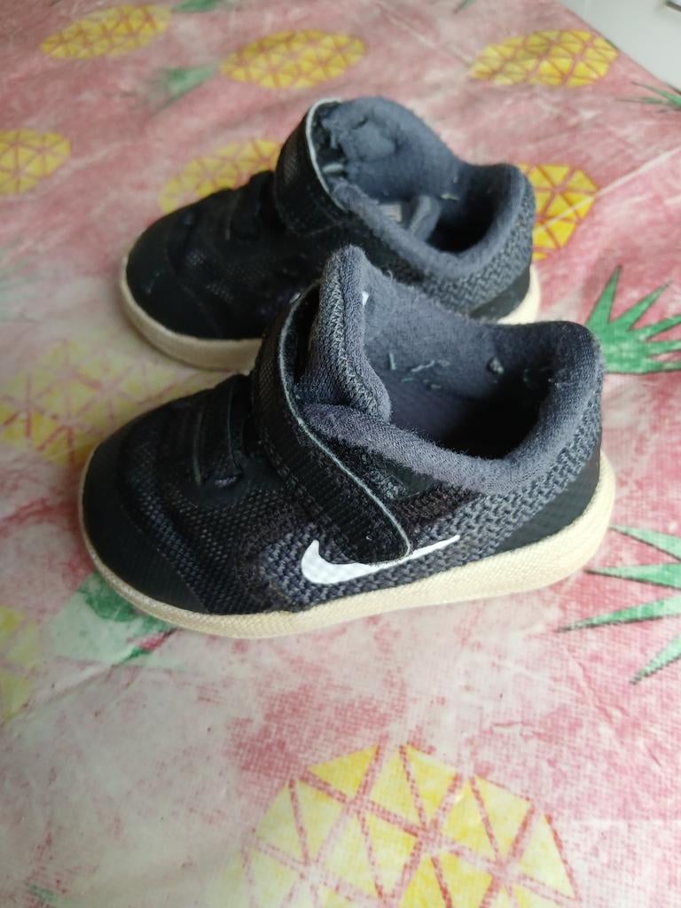 Nike schoentjes, Ophalen, Schoentjes