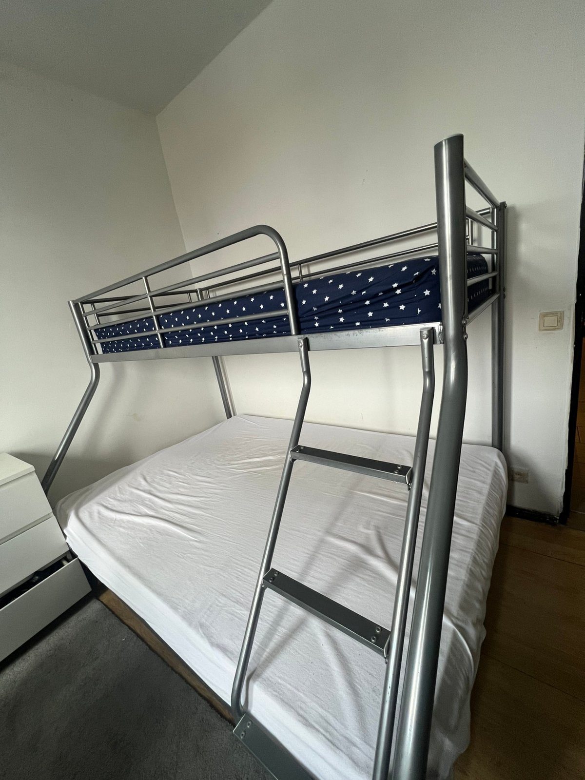 Metalen stapelbed, Huis en Inrichting, Slaapkamer | Stapelbedden en Hoogslapers, Ophalen, Zo goed als nieuw, Twijfelaar, Stapelbed