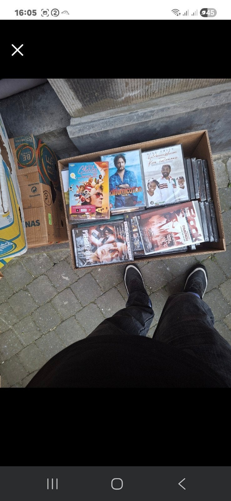 -50 caisses de DVD, Ophalen of Verzenden