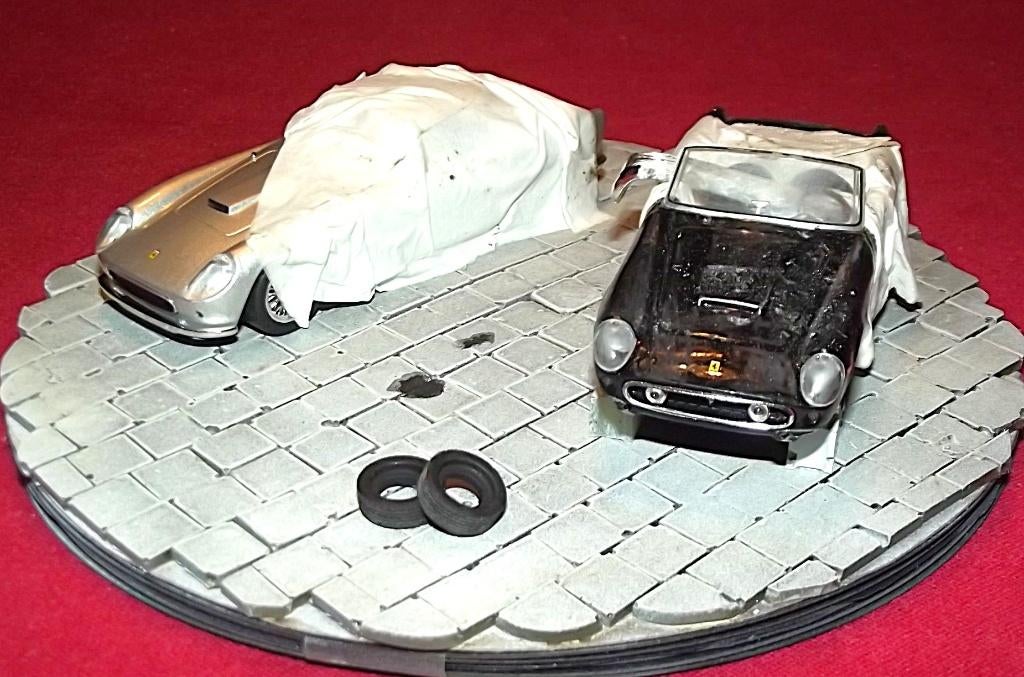 Diorama Ferrari 250 California + 250GT Berlinetta, Hobby & Loisirs créatifs, Enlèvement, Utilisé, Voiture