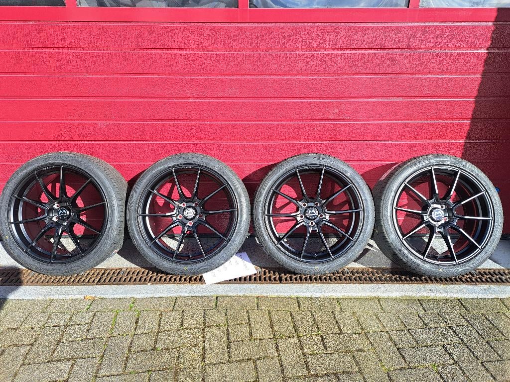 Motec Ultra Light black 19 inch Tesla model 3 (super mooi), Ophalen, Nieuw