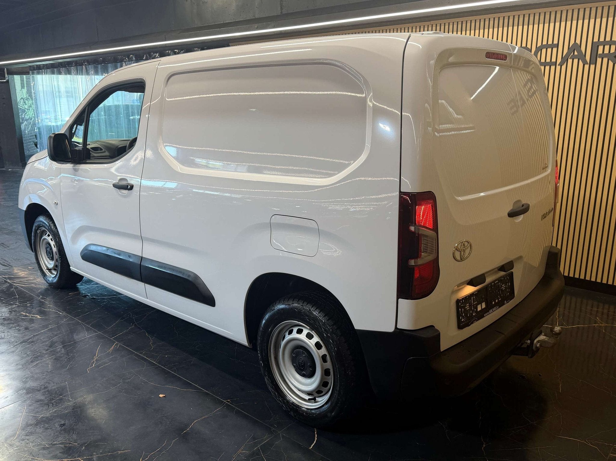 Peugeot Partner 1.2E * 1 ER PROPRIO * UTILITAIRE * GRANTIE 1, Auto's, Stof, Euro 6, 1199 cc, Wit