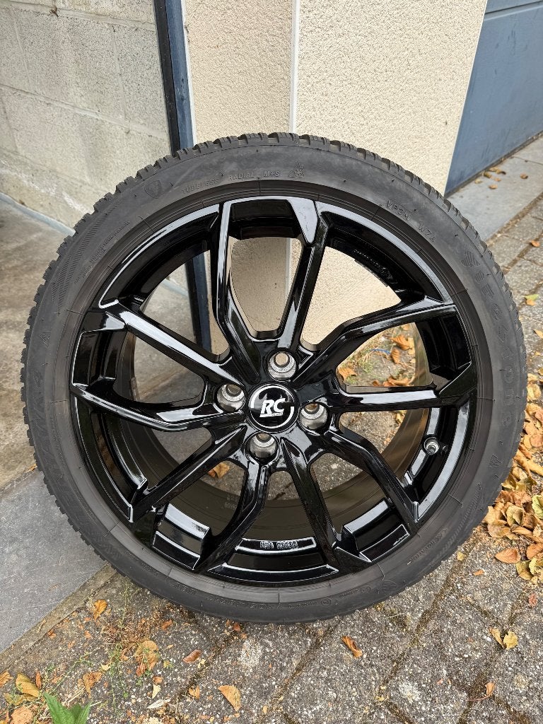 4 pneus hiver Firestone et jantes 17 pouces, Autos : Pièces & Accessoires, Pneus hiver, Véhicule de tourisme, 205 mm, Enlèvement