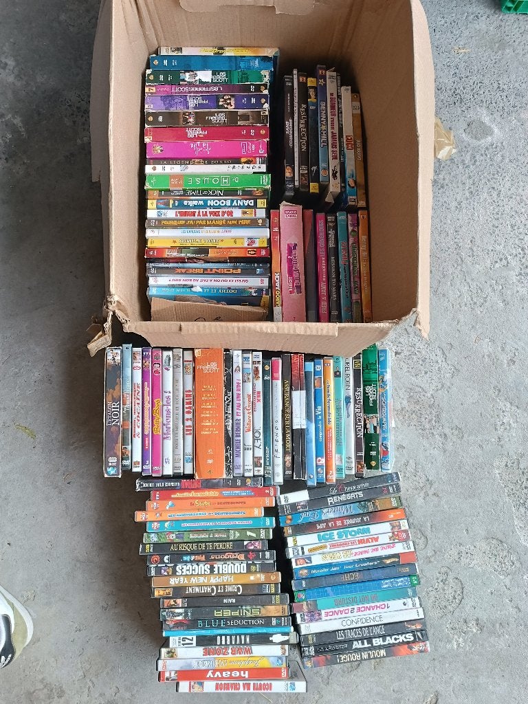 Gros lot 90 DVD, CD & DVD, DVD | TV & Séries télévisées, À partir de 6 ans, Saison 4, Enlèvement, Utilisé