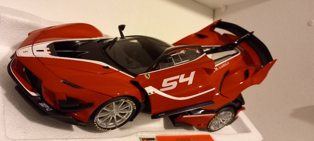 1/18 Ferrari FXX-K Evo #54 Finali Mondiali M.LUZICH 2017, Enlèvement ou Envoi, Neuf, Voiture, Burago